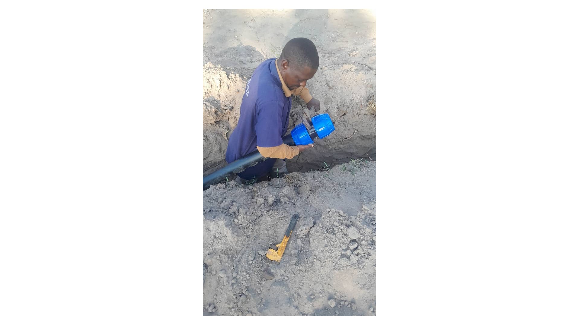 HUDUMA YA MAJI YAWAFIKIA VISIGA, WANANCHI WAPONGEZA