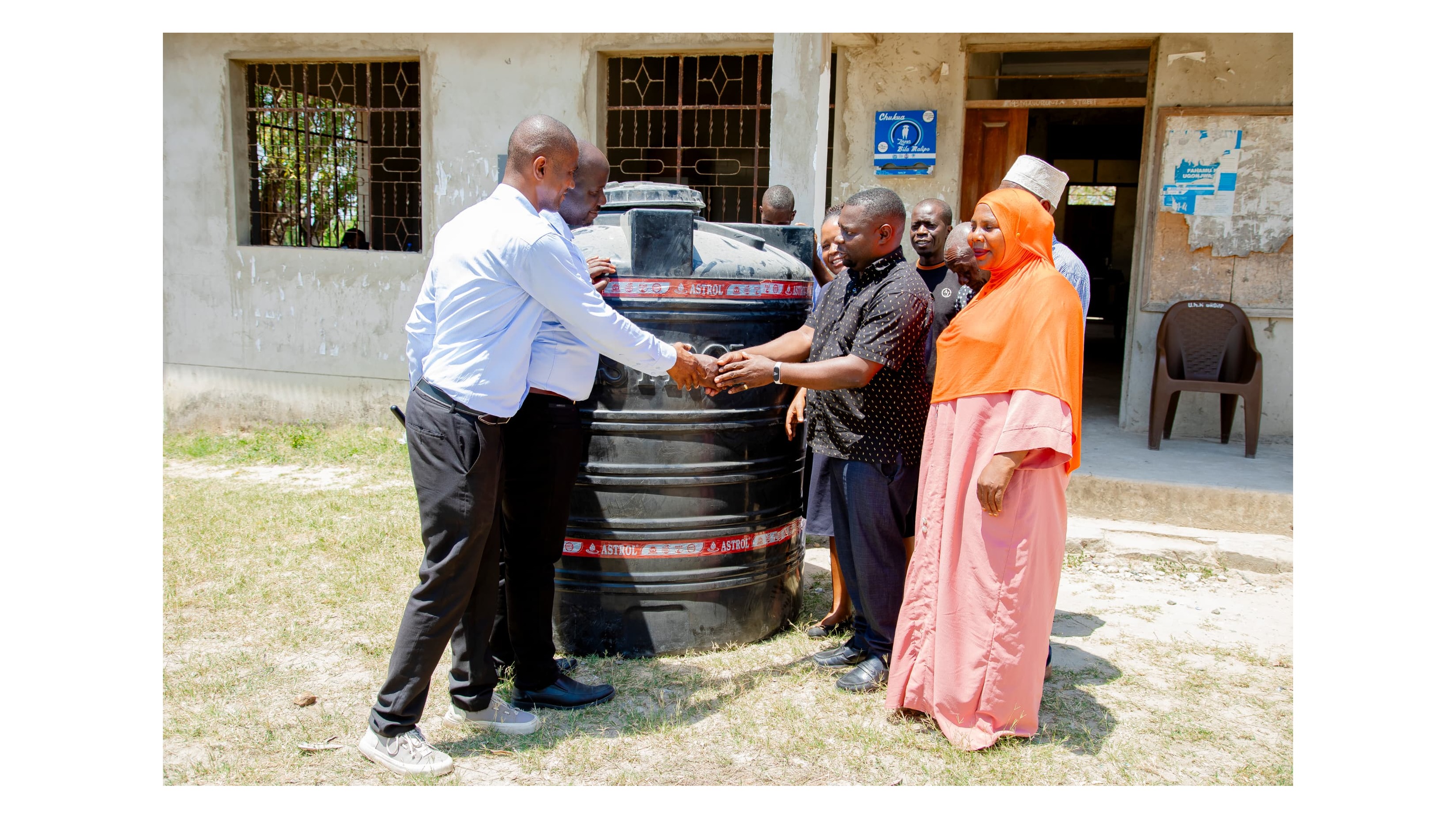 DAWASA YASISITIZA WANANCHI KUWA NA VYOMBO VYA KUHIFADHI MAJI